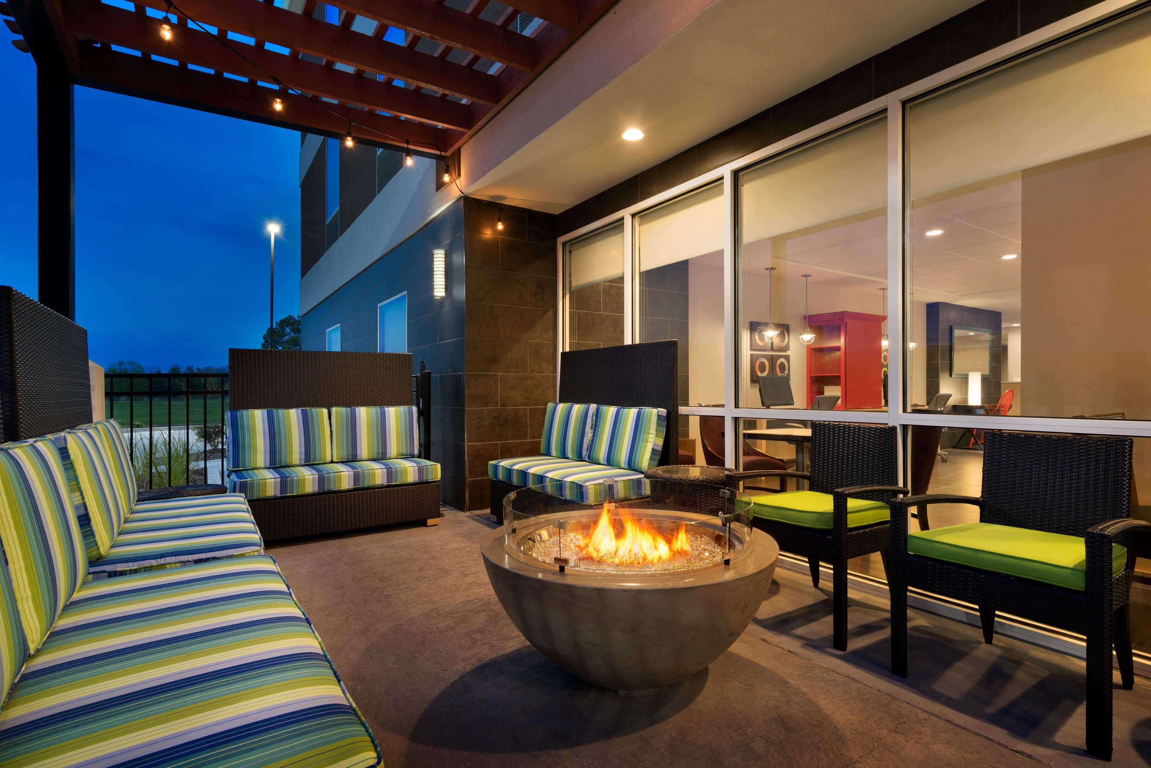 Hotel Home2 By Hilton Baton Rouge