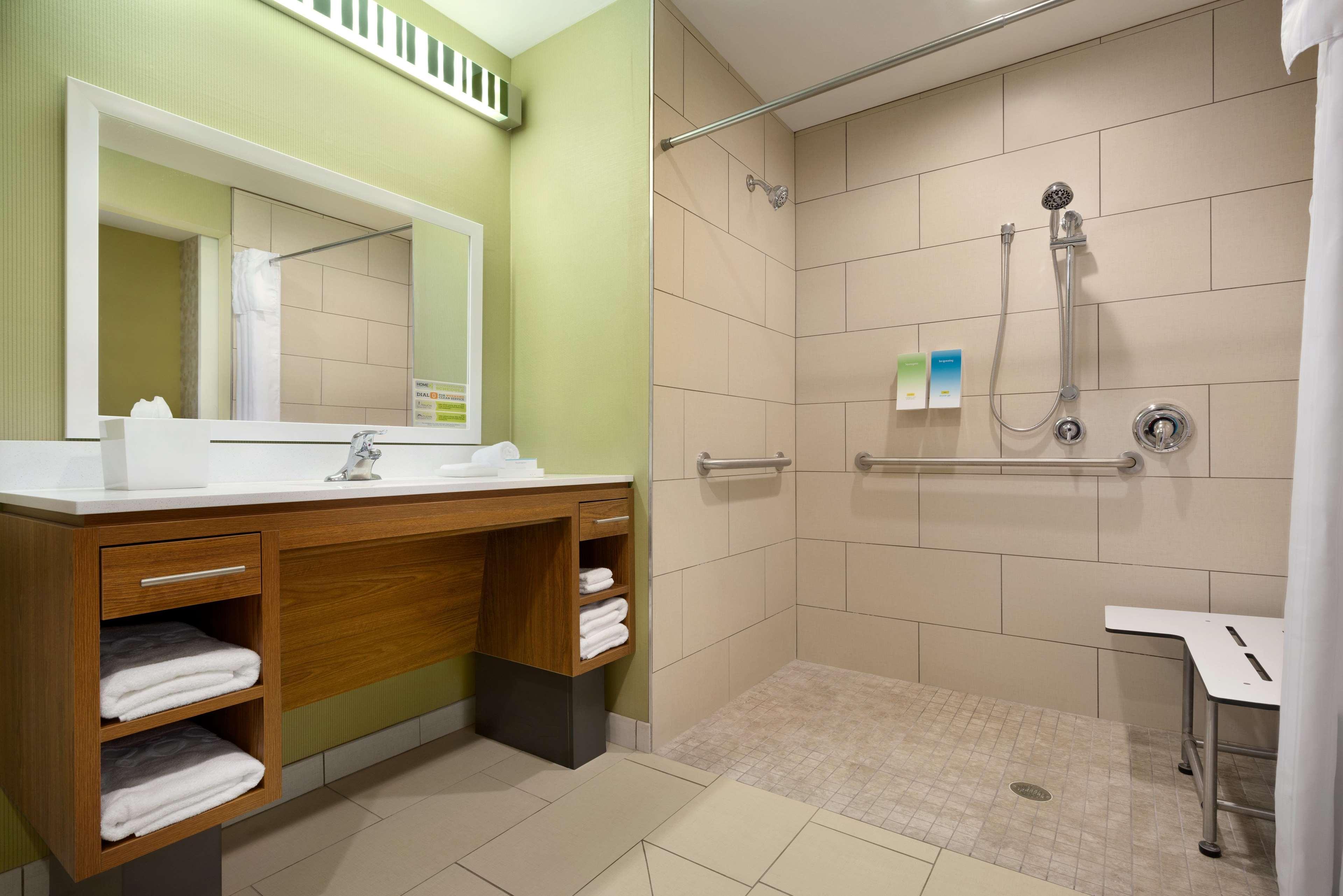Hotel Home2 By Hilton Baton Rouge 3*